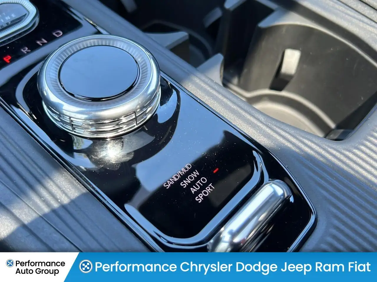 Jeep Cherokee снимка Jeep Cherokee