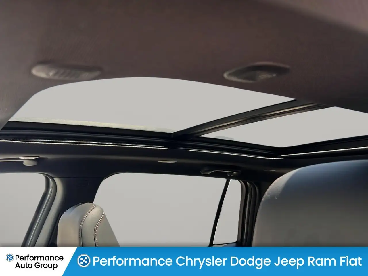 Jeep Cherokee снимка Jeep Cherokee