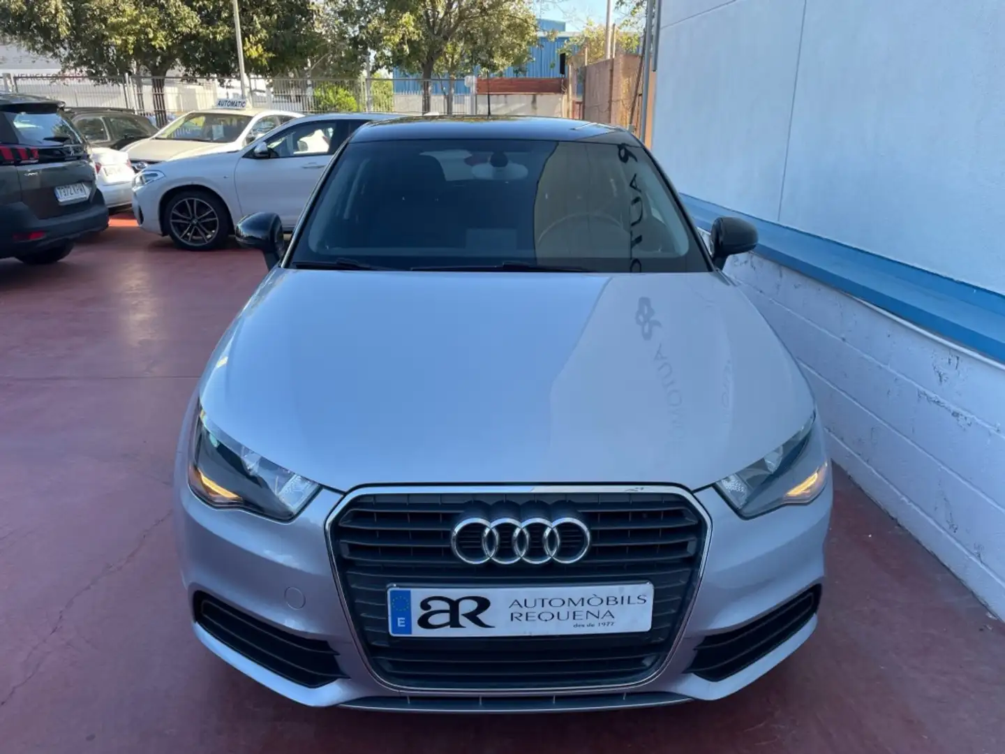 Audi A1 Sportback 1.4 TFSI Attraction S-T 92kW Plateado - 2