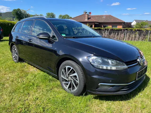 Volkswagen Golf main image