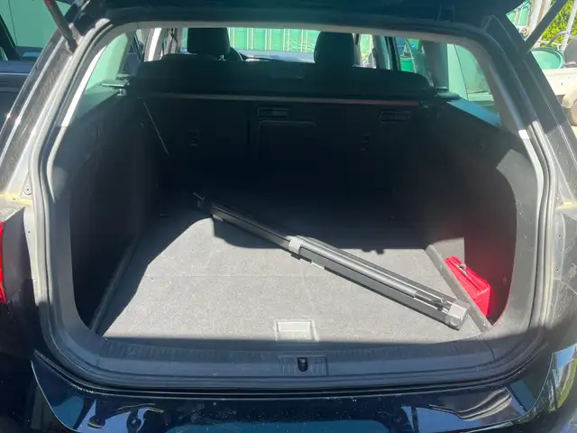 Volkswagen Golf view 15