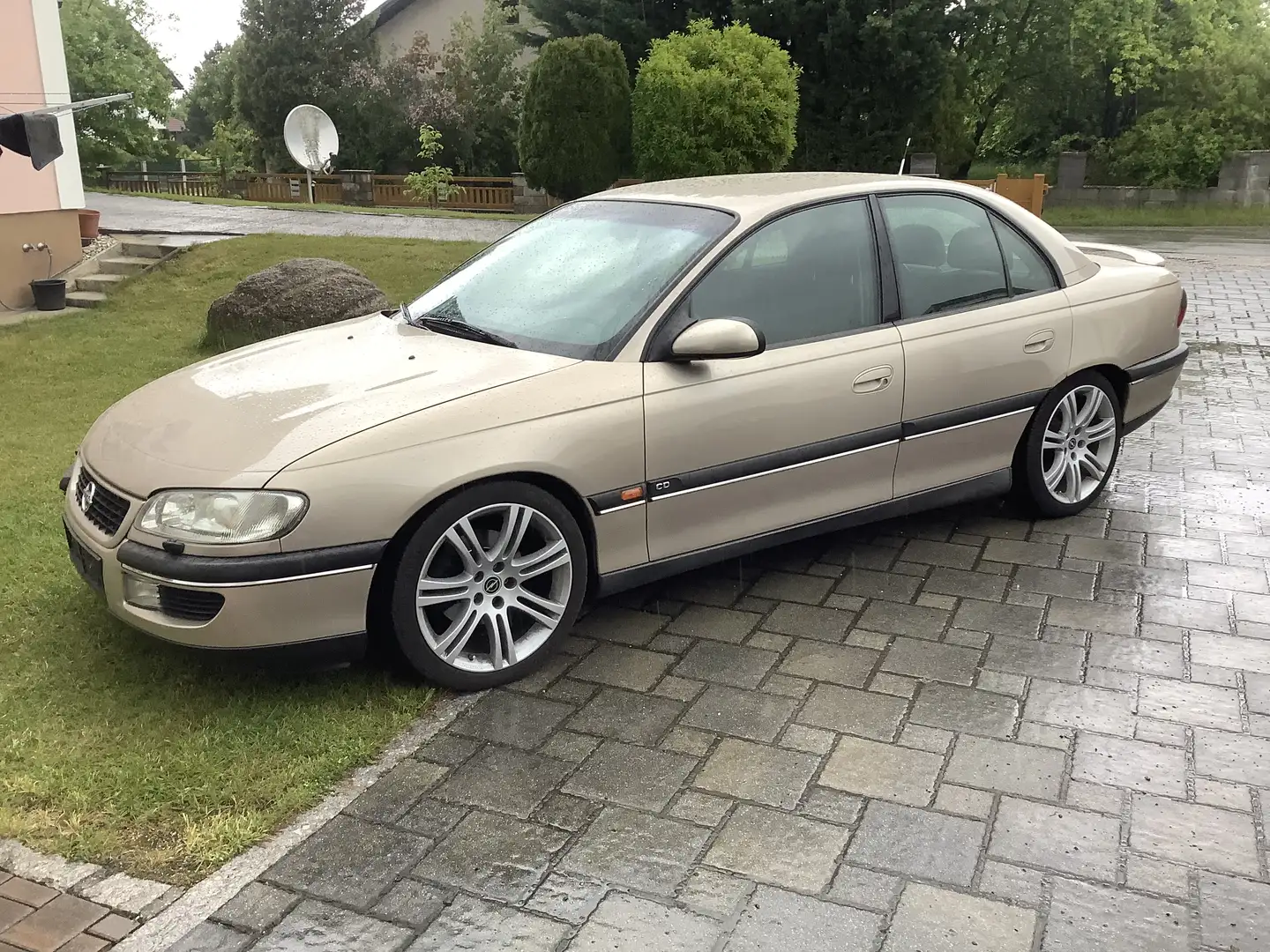 Opel Omega CD 2,0i 16V - 2