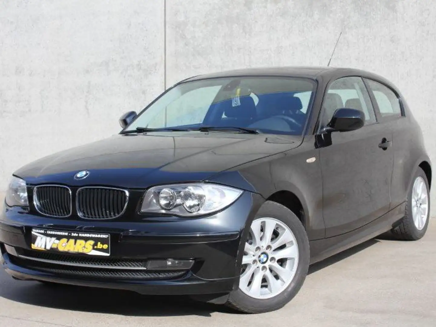 BMW 116 BMW 116i/3-deur/Multistuur Schwarz - 2
