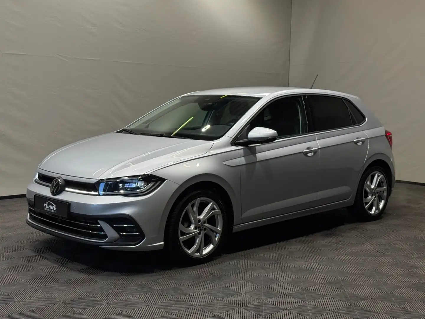 Volkswagen Polo Style 1.0 TSI | IQ.LIGHT ACC NAVI DAB PDC Silber - 2