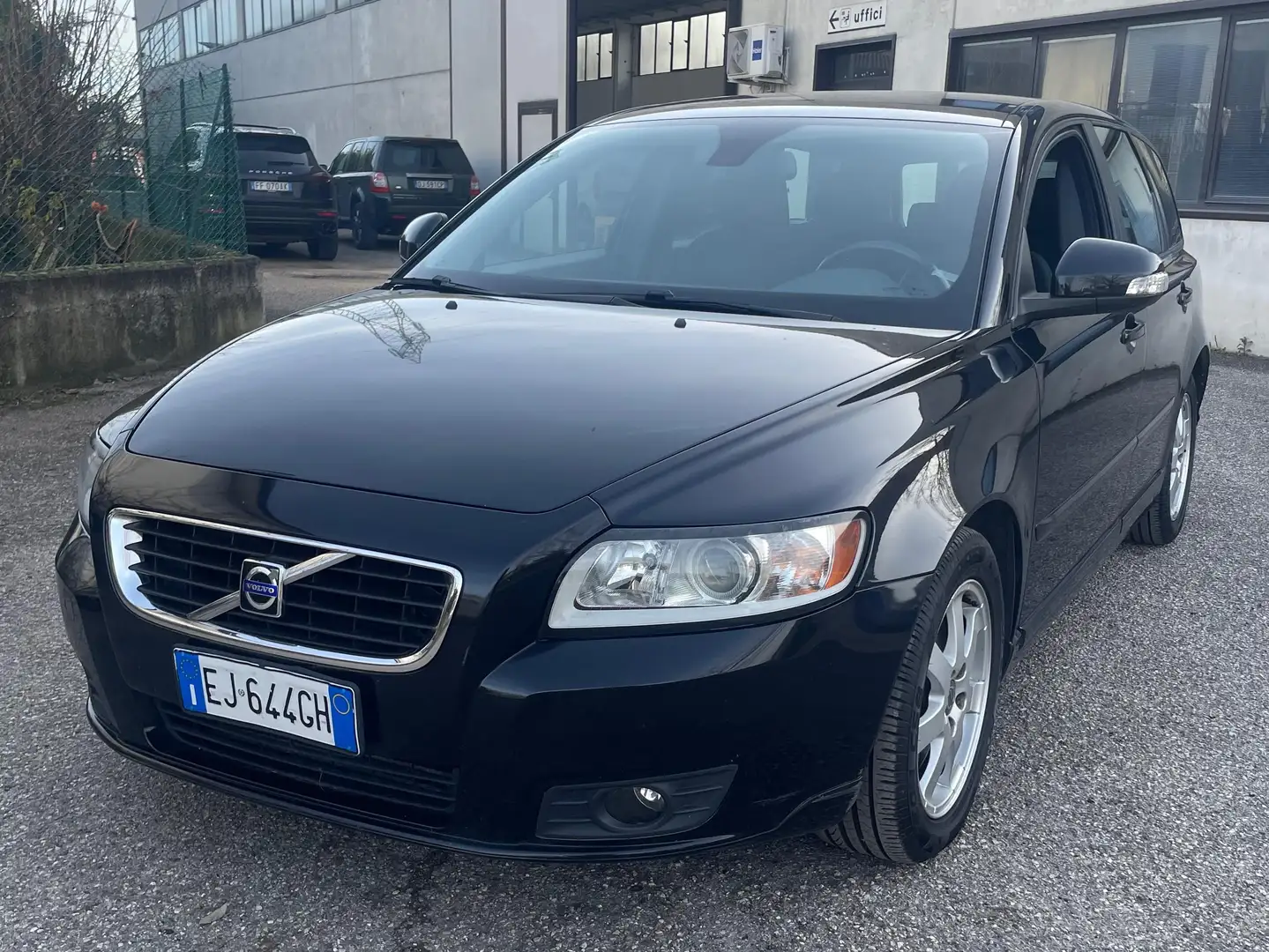 Volvo V50 V50 2.0d Momentum powershift Zwart - 1