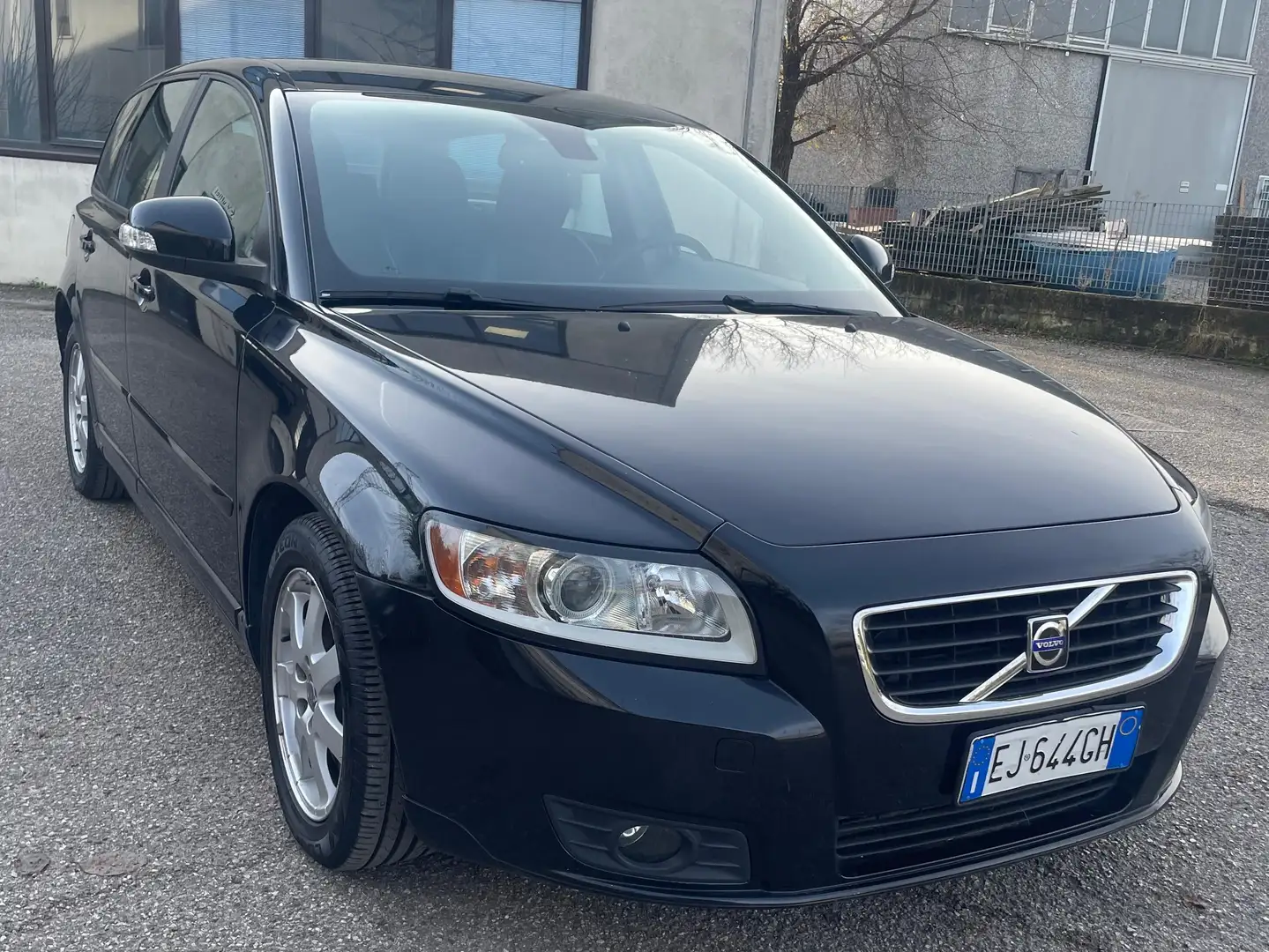 Volvo V50 V50 2.0d Momentum powershift Zwart - 2