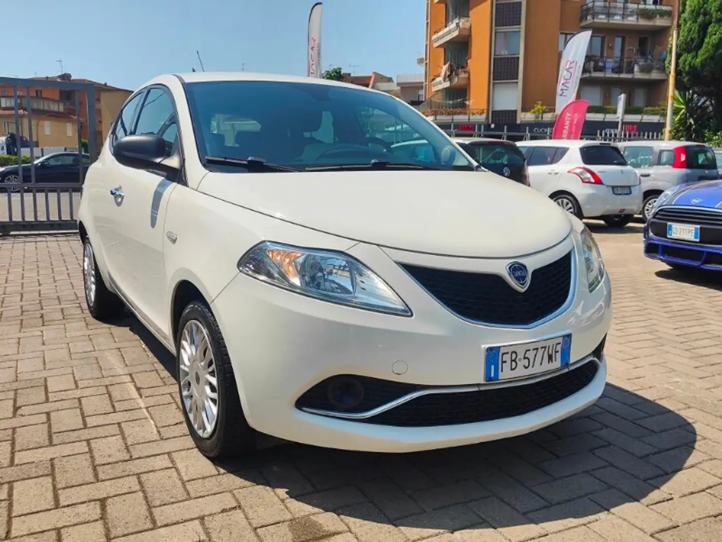 Lancia Ypsilon Ypsilon 1.2 69 CV 5 porte GPL Ecochic Silver Blanc - 1