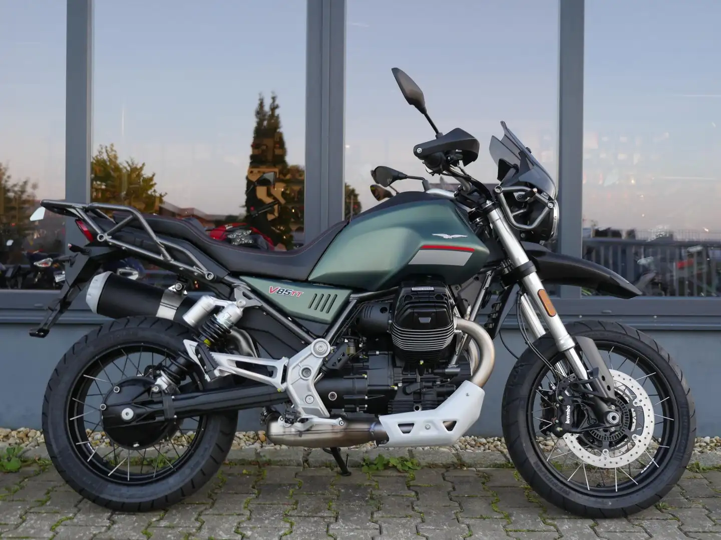 Moto Guzzi V 85 TT - Sonderpreis - mehrere Farben & Modelle - 1