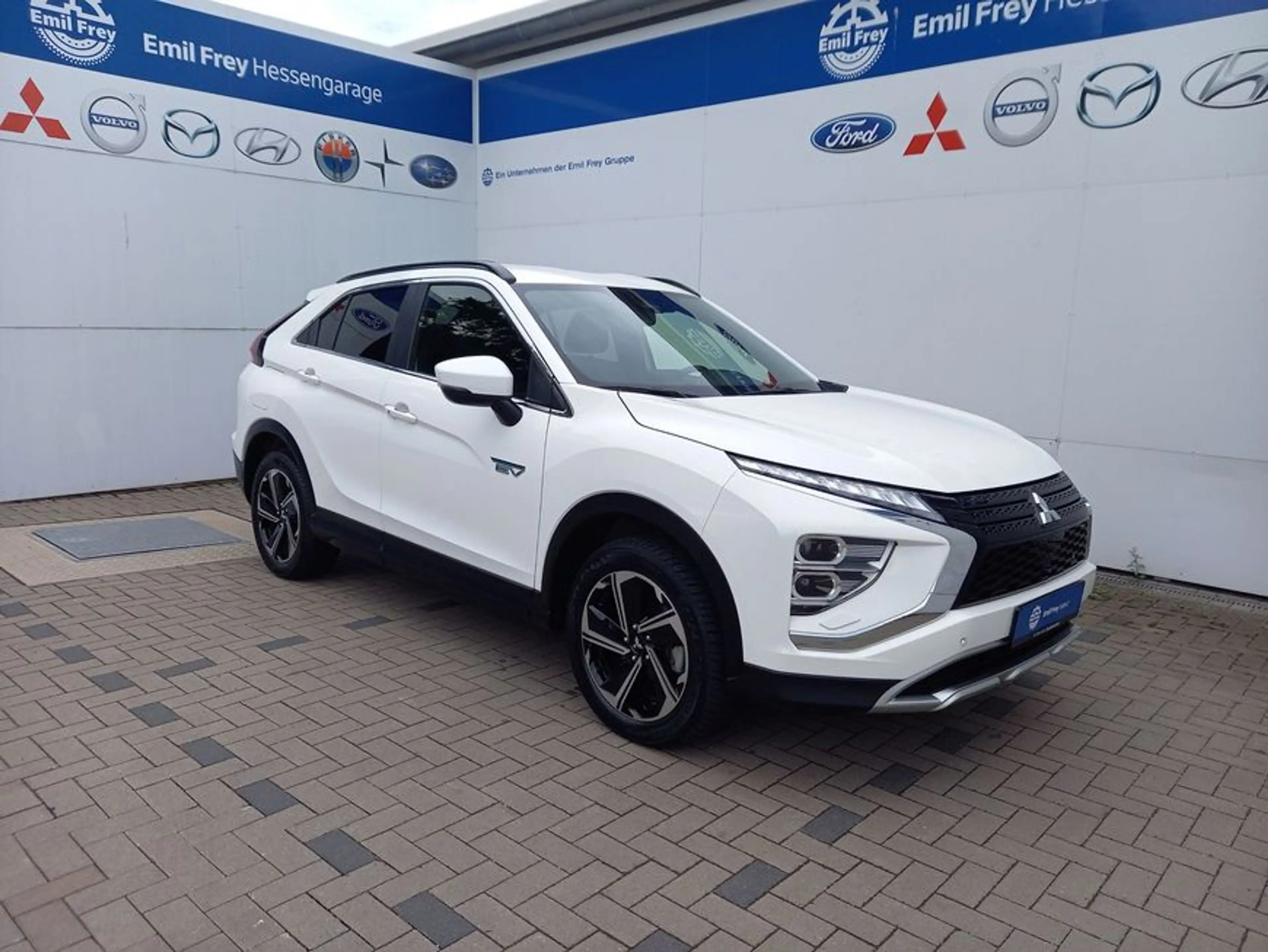 Mitsubishi Eclipse Cross Plug-In Hybrid 4WD Plus — photo 26