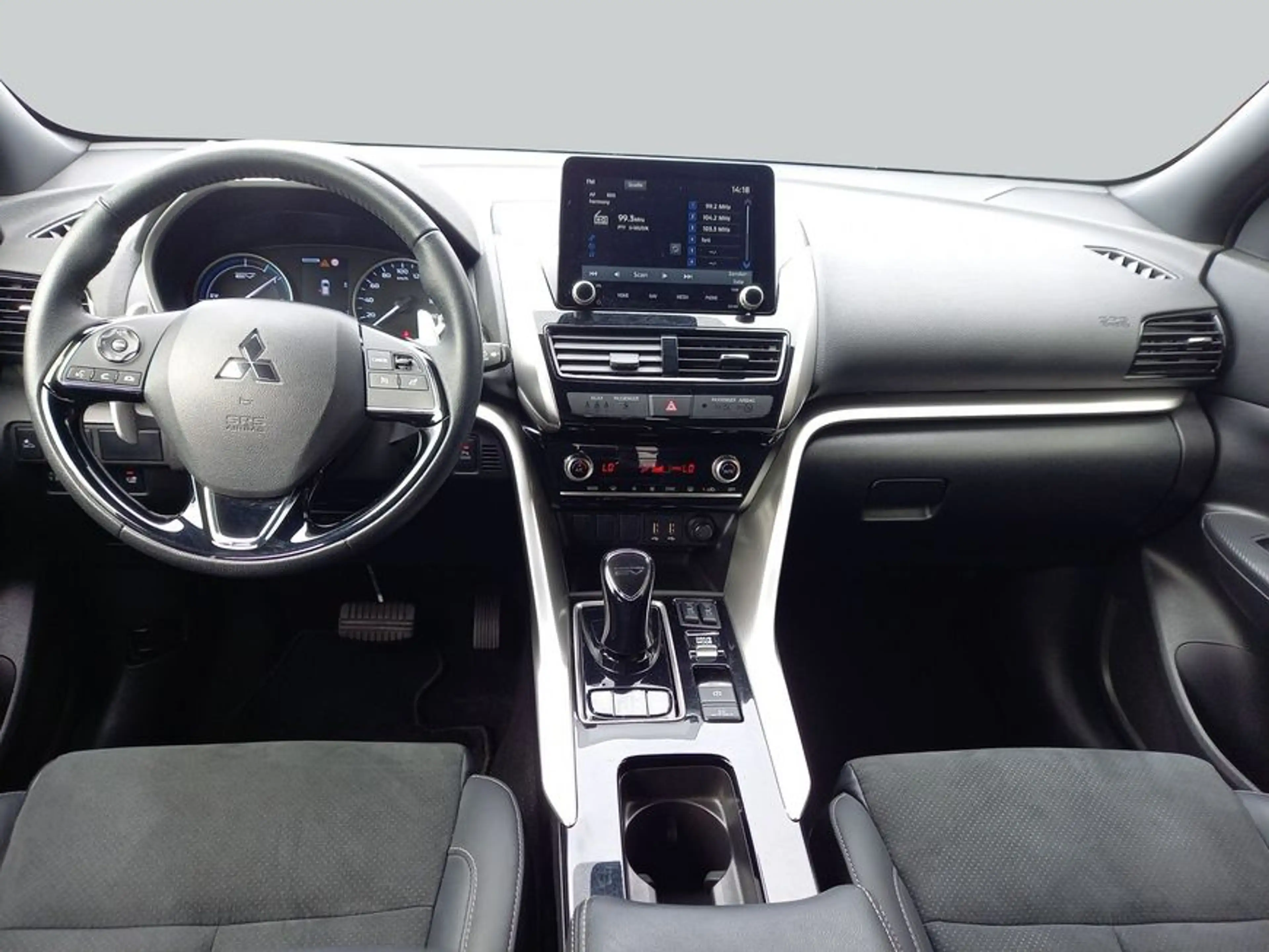 Mitsubishi Eclipse Cross Plug-In Hybrid 4WD Plus — photo 14