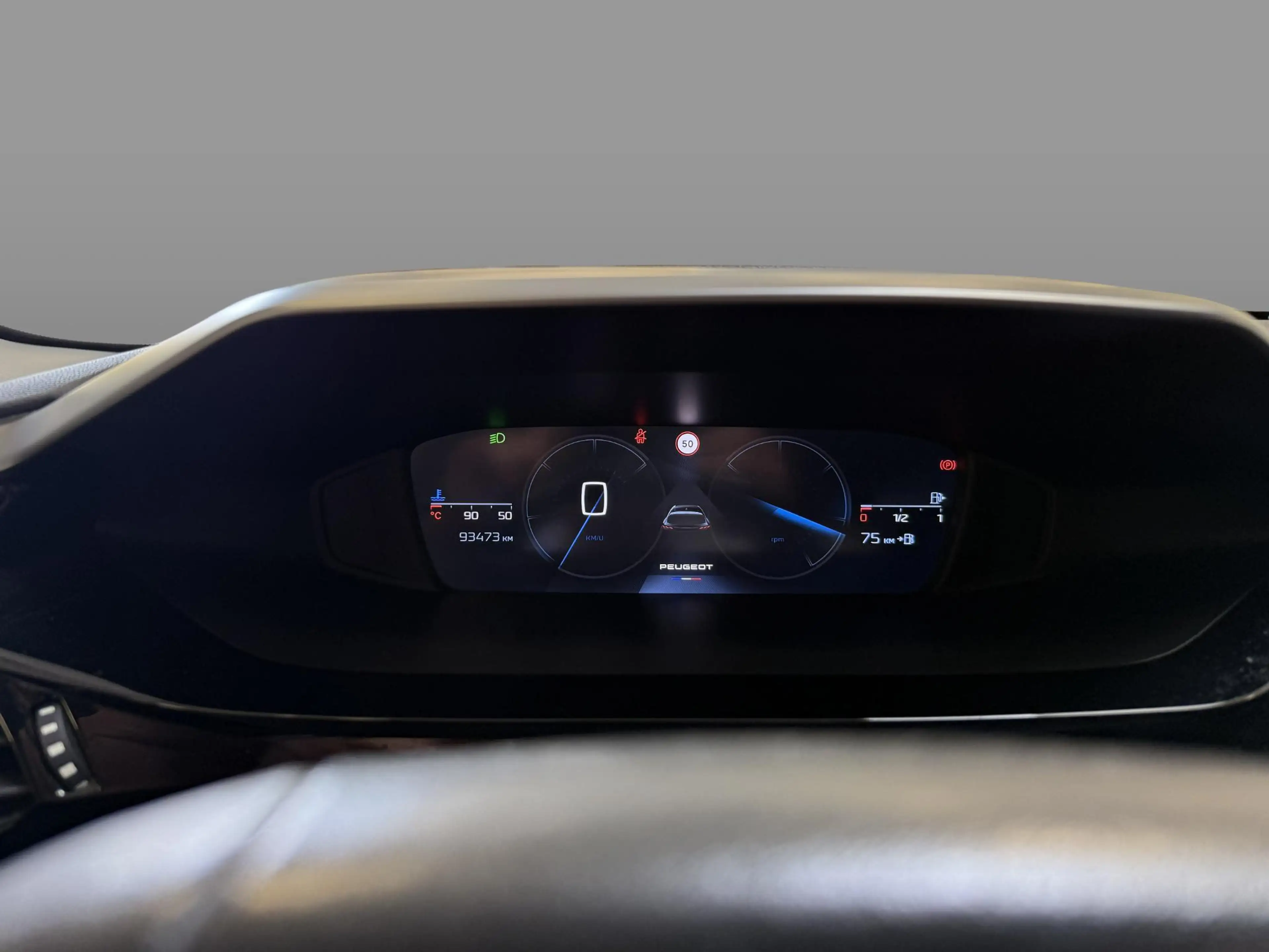 Peugeot 308 1.2 PureTech 130 S&S Allure Pack — photo 10
