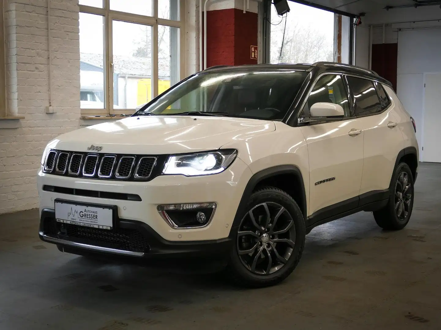 Jeep Compass Limited FWD Wit - 1