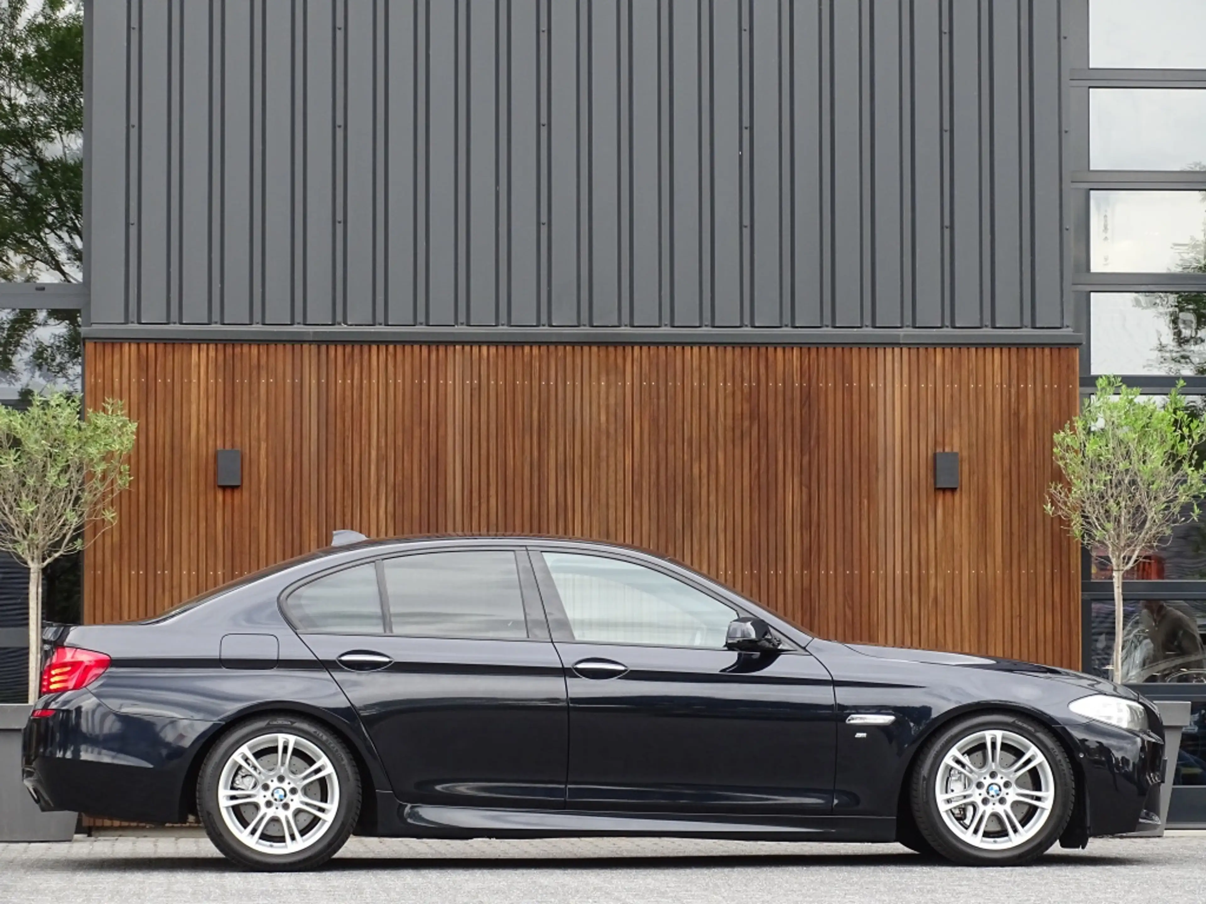 BMW 535 5-serie 535i TwinTurbo 306PK / Executive / M Sport — photo 3