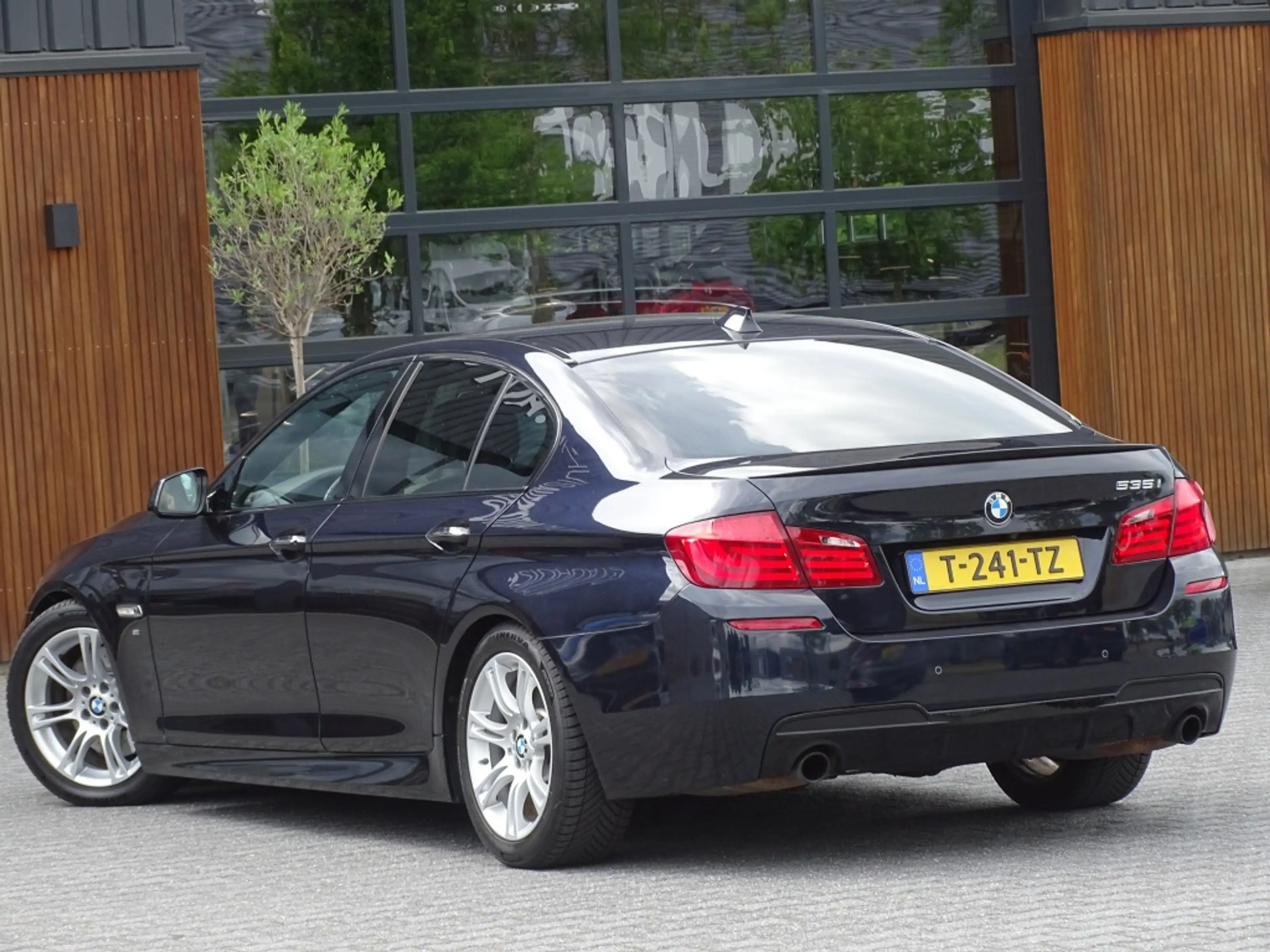 BMW 535 5-serie 535i TwinTurbo 306PK / Executive / M Sport — photo 7