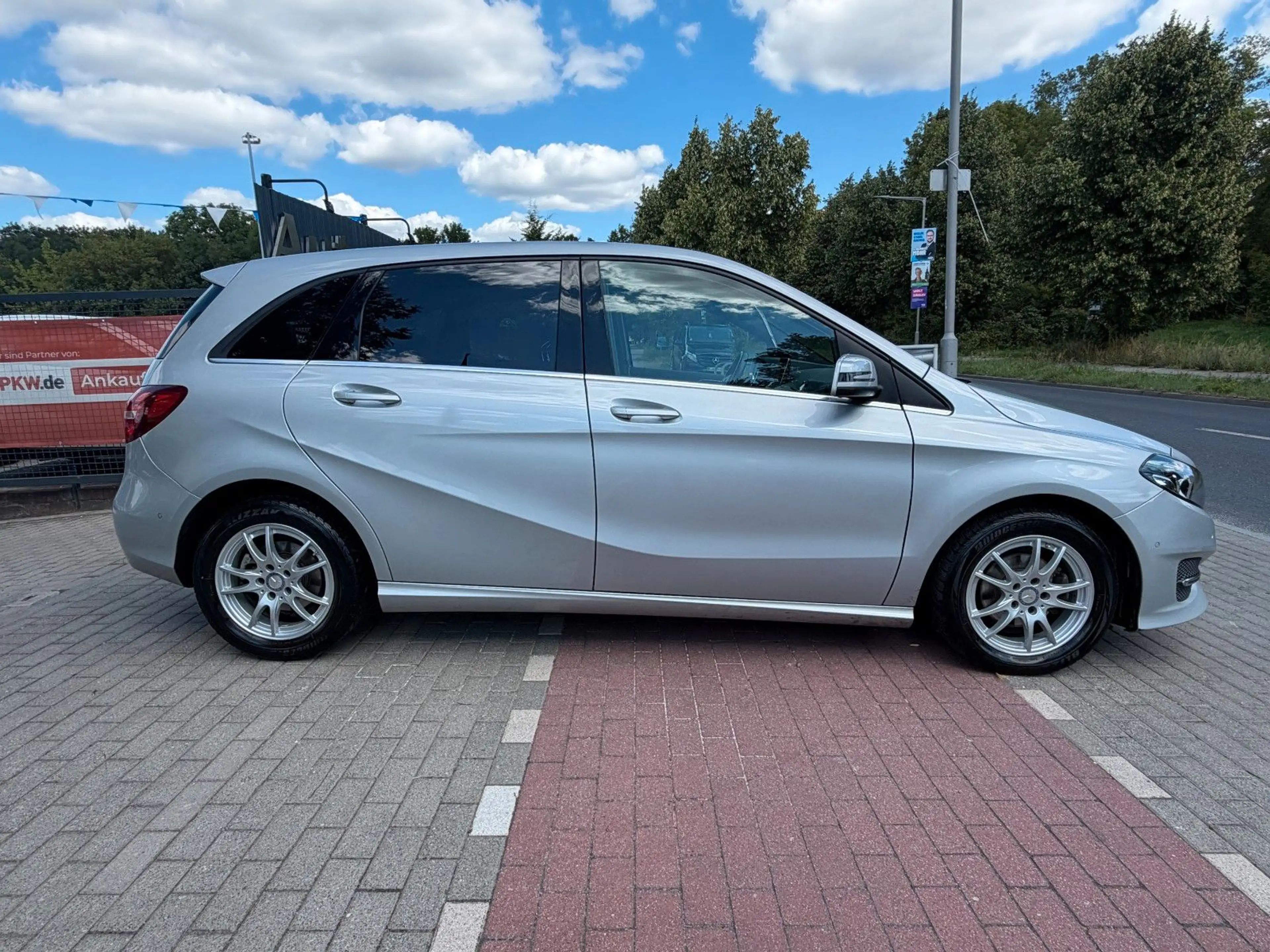 Mercedes-Benz B 180 CDI*Automatik*Navi*LED*PDC*Kamera*2.HD — photo 4