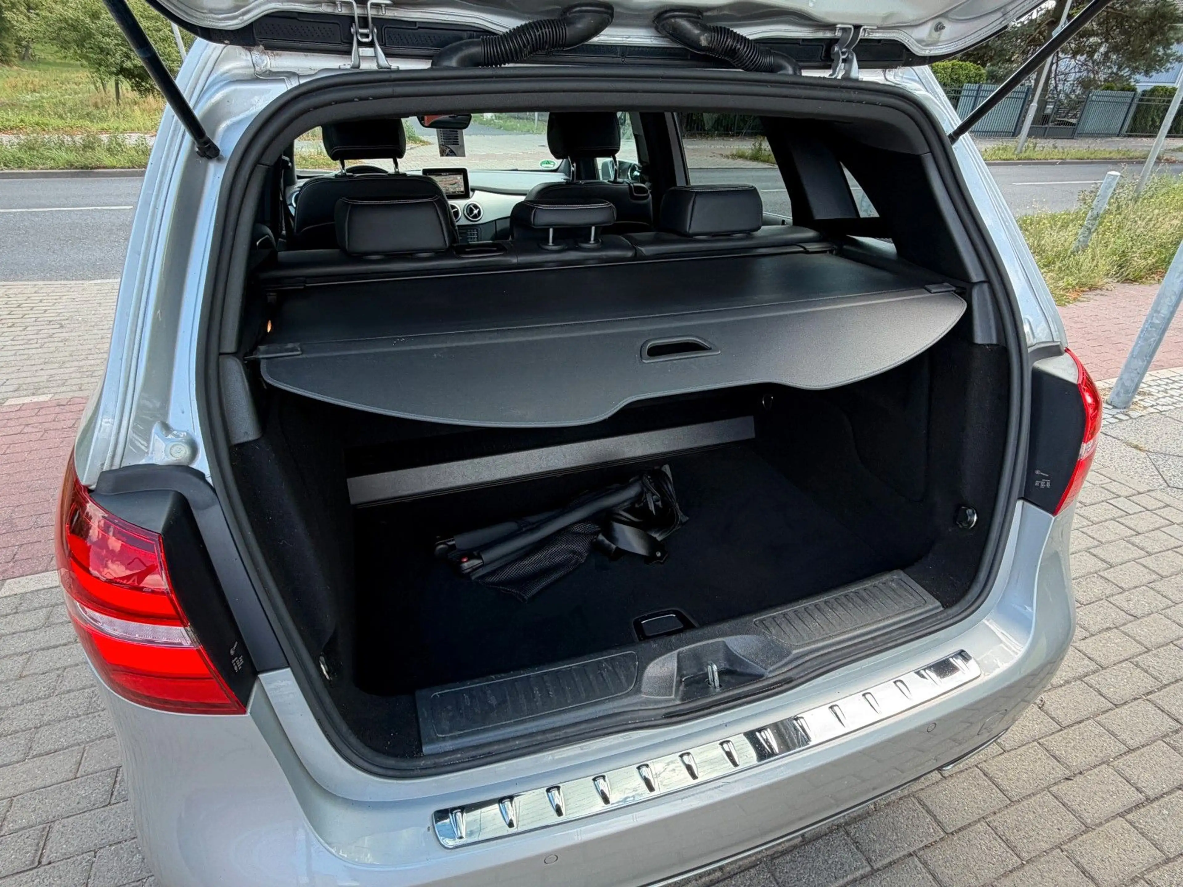 Mercedes-Benz B 180 CDI*Automatik*Navi*LED*PDC*Kamera*2.HD — photo 12