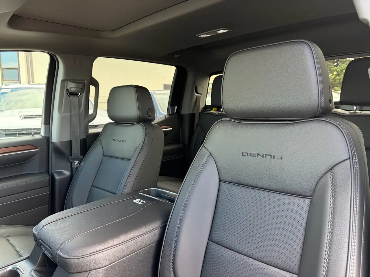 GMC Sierra 1500 снимка GMC Sierra 1500