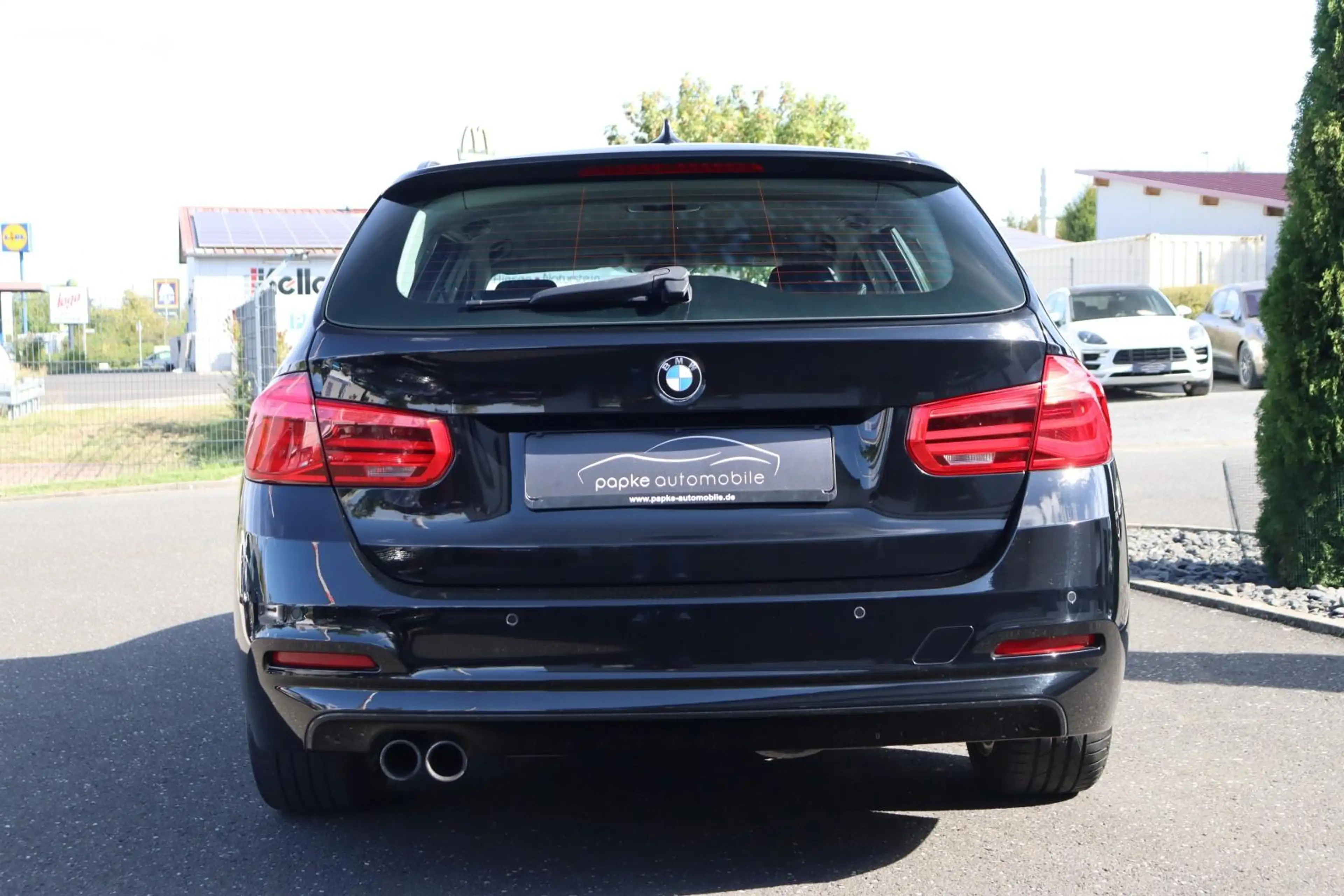 BMW 330 i xDrive Advantage +INNOVATION+NAVI+LED+HEAD-UP+ — photo 6