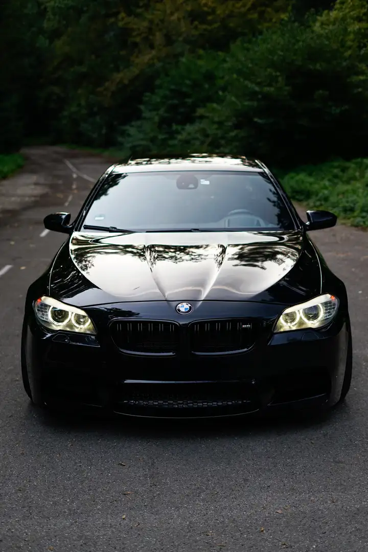 BMW M5 Basis Schwarz - 1