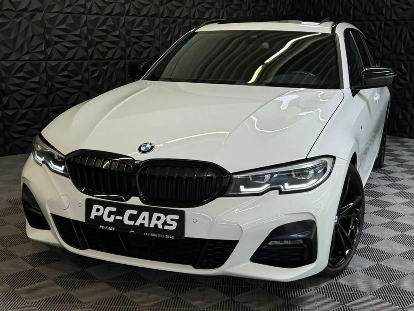 BMW 320 i M Sport Blanc - 1