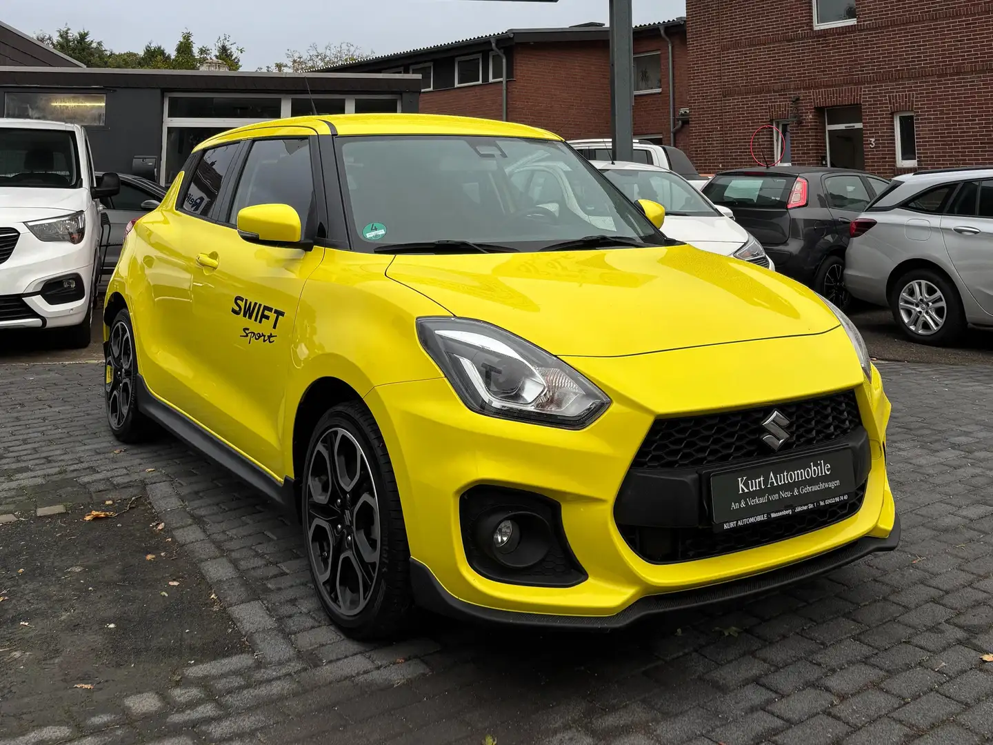 Suzuki Swift 1.4 Boosterjet Sport Vollausstattung Gelb - 1