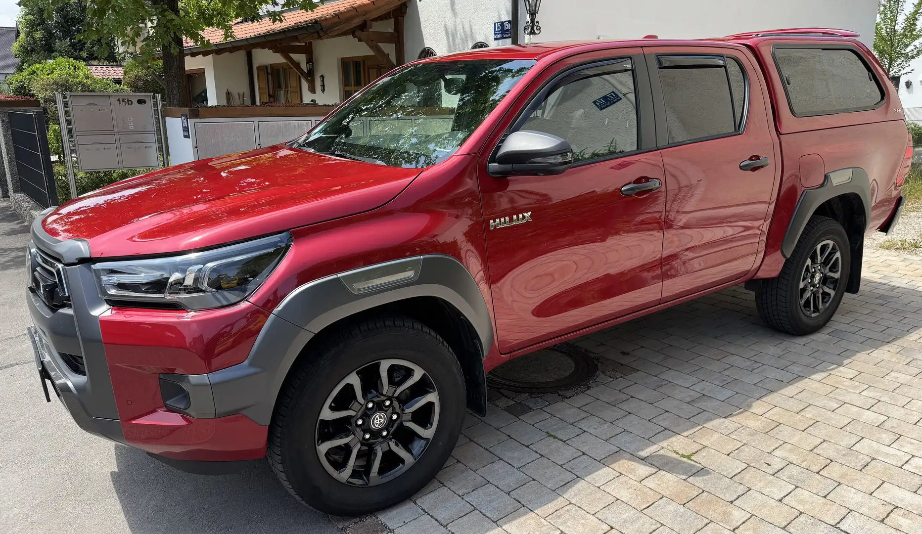 Toyota Hilux 2,8D 4x4 DoCab Atm. Hardtop Versiegel. NP: 64.249 Rot - 1