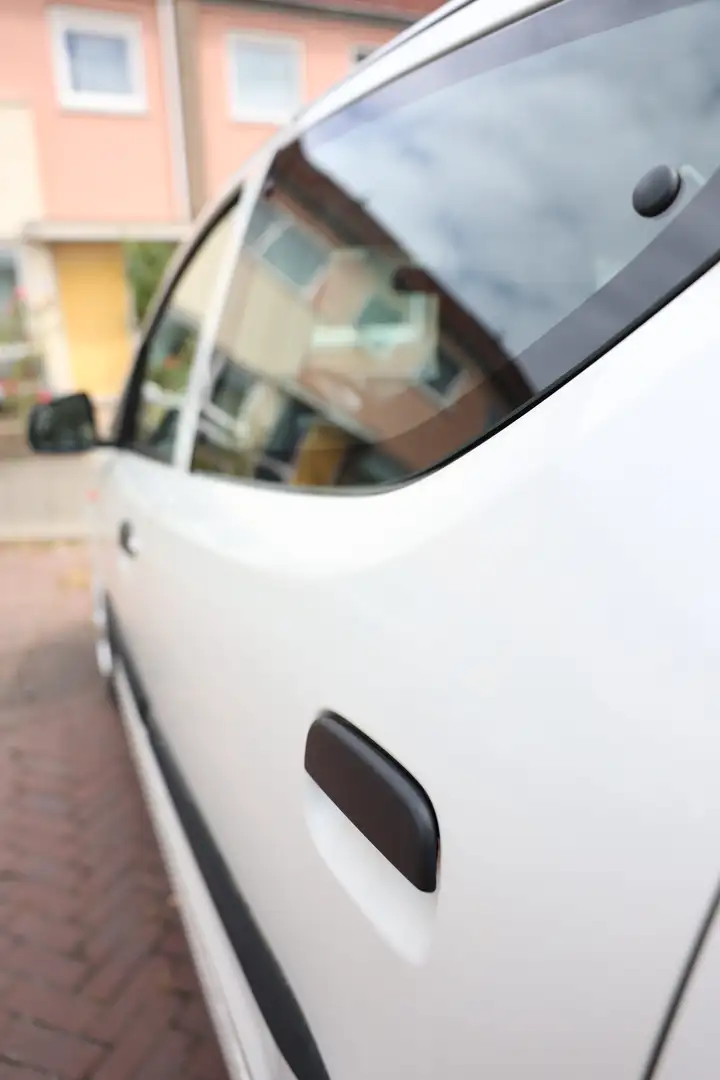 Suzuki Alto 1.0 Comfort Plus Wit - 1
