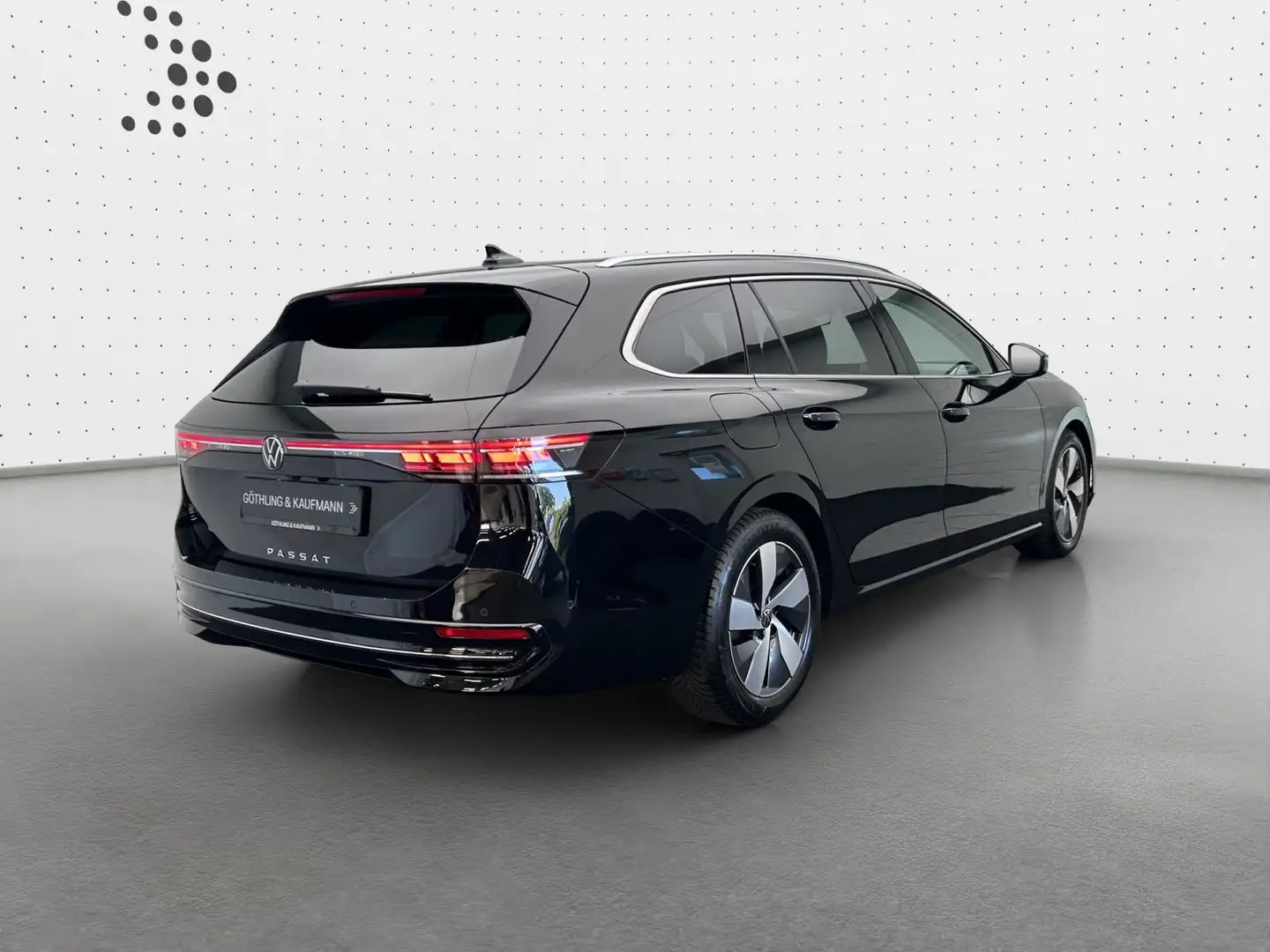 Volkswagen Passat Variant 2.0 TDI DSG ELEGANCE*IQ.LIGHT*AHK Zwart - 2