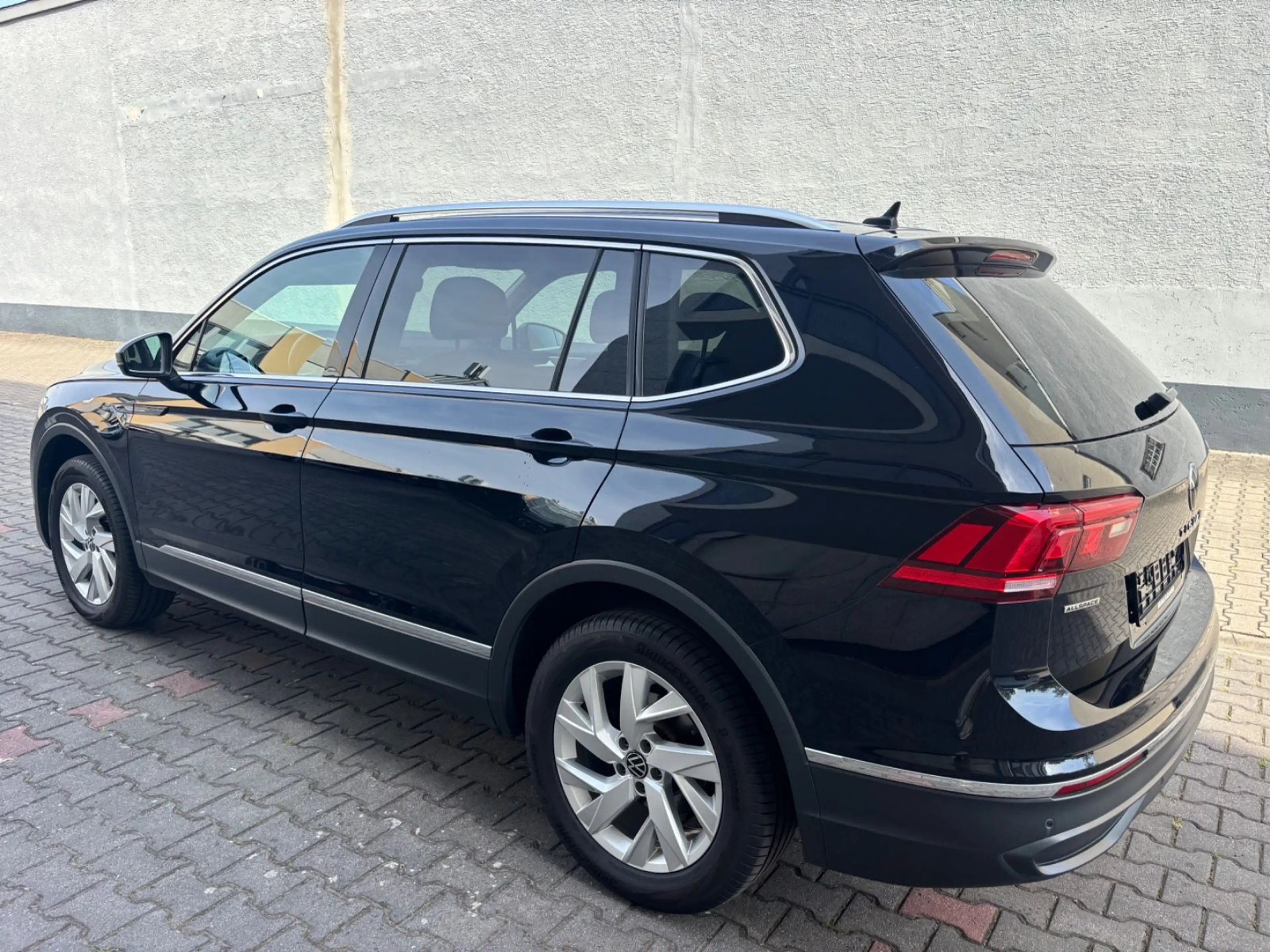 Volkswagen Tiguan Allspace TiguanAllspace/LiFE/ACC/AHK/5 SITZE/HEAD UP/ DIG — photo 7