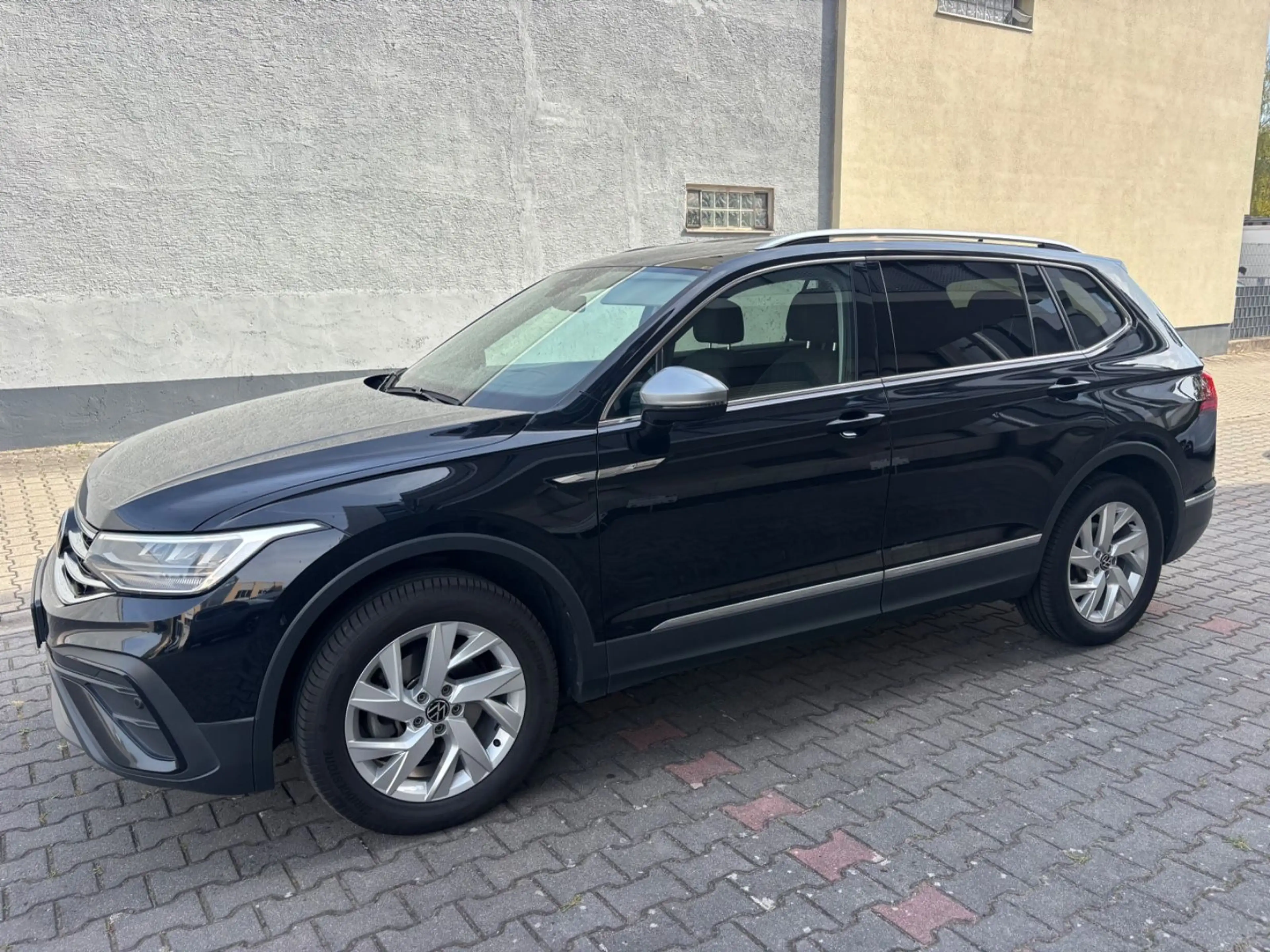 Volkswagen Tiguan Allspace TiguanAllspace/LiFE/ACC/AHK/5 SITZE/HEAD UP/ DIG — photo 3