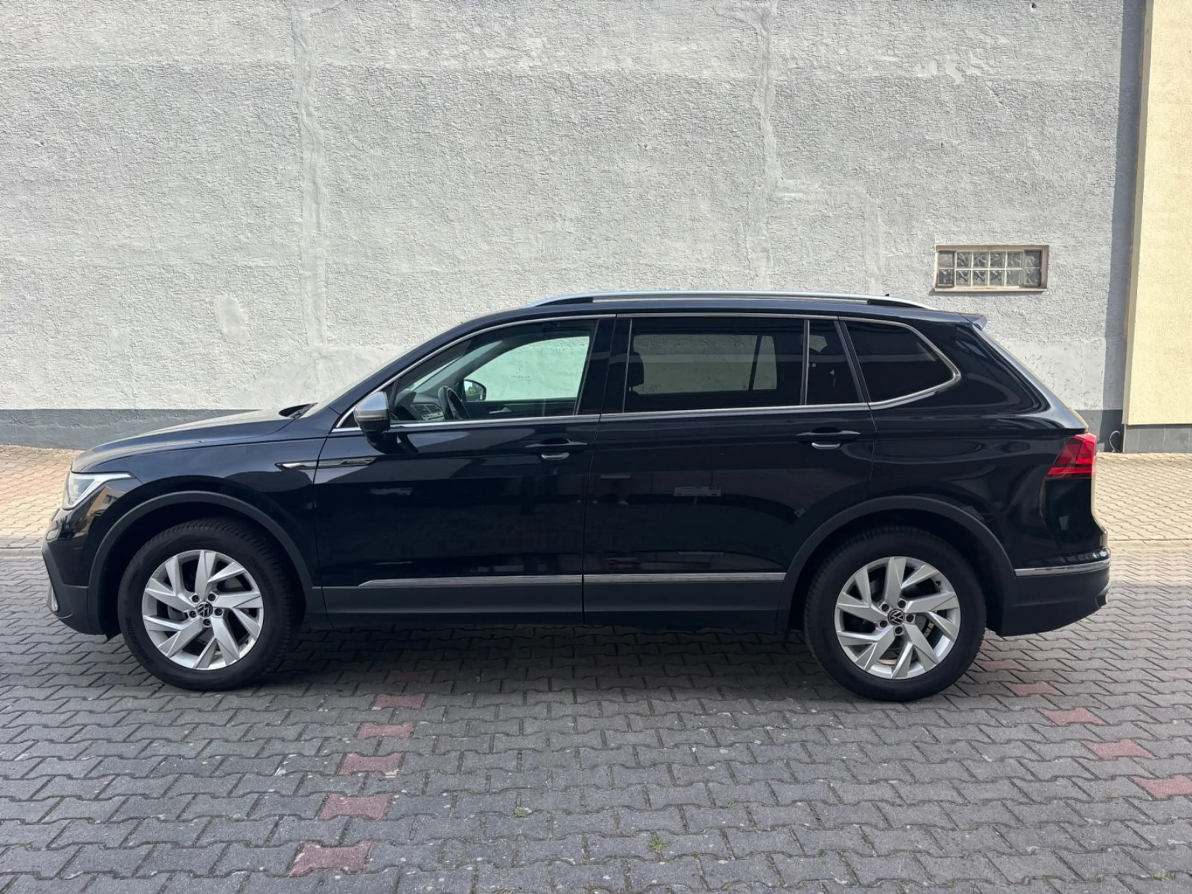 Volkswagen Tiguan Allspace TiguanAllspace/LiFE/ACC/AHK/5 SITZE/HEAD UP/ DIG — photo 6