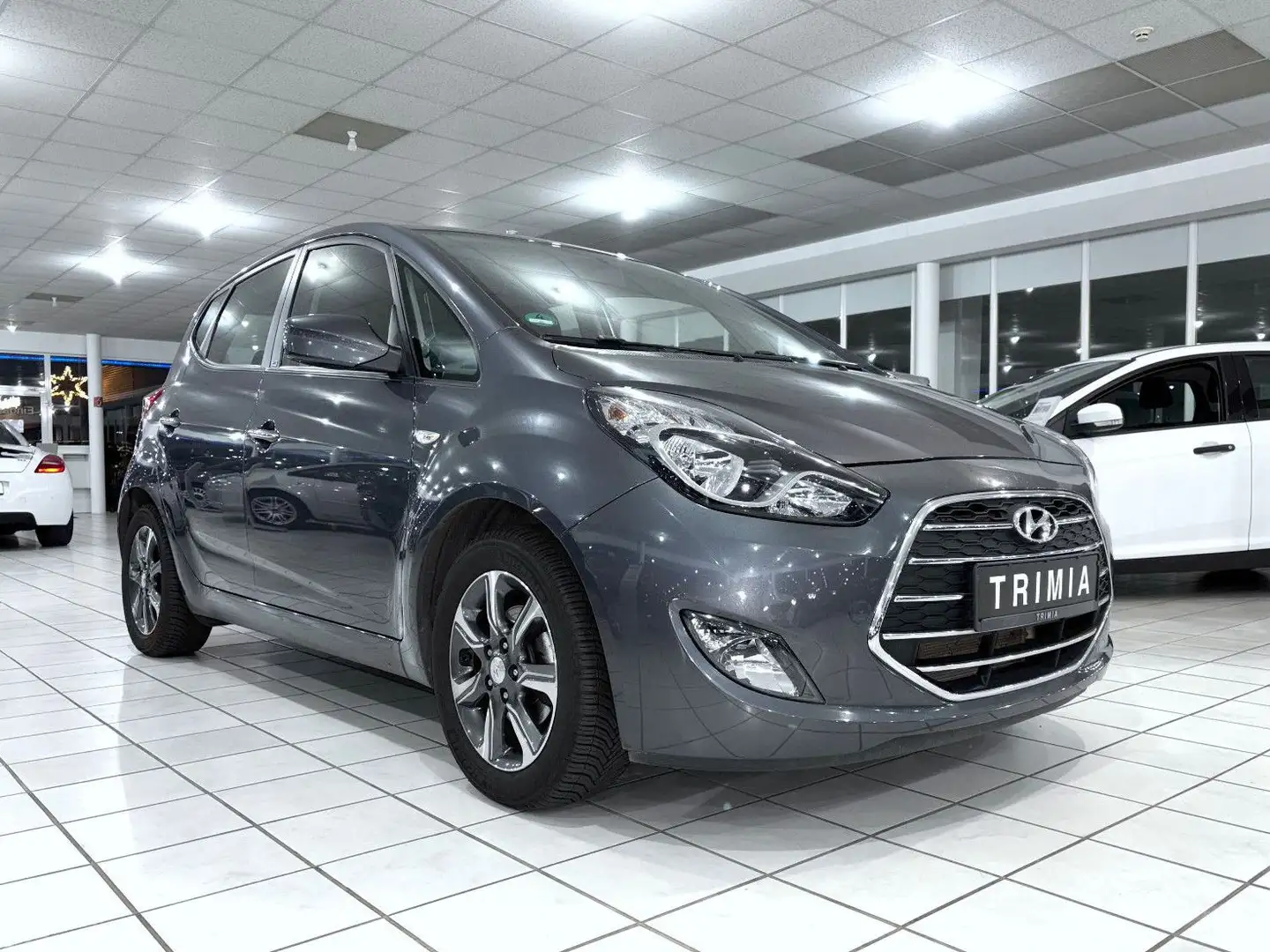 Hyundai iX20 1.6 MPI 125 P.S. | KLIMA | PDC | SHZ Grau - 1