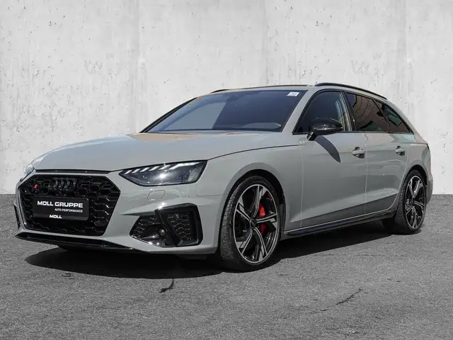 Audi S4 view 2
