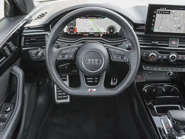 Audi S4 view 11