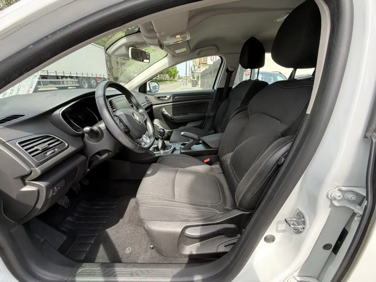 Renault Megane Berline — photo 5