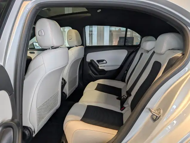 Mercedes-Benz A-Class view 9