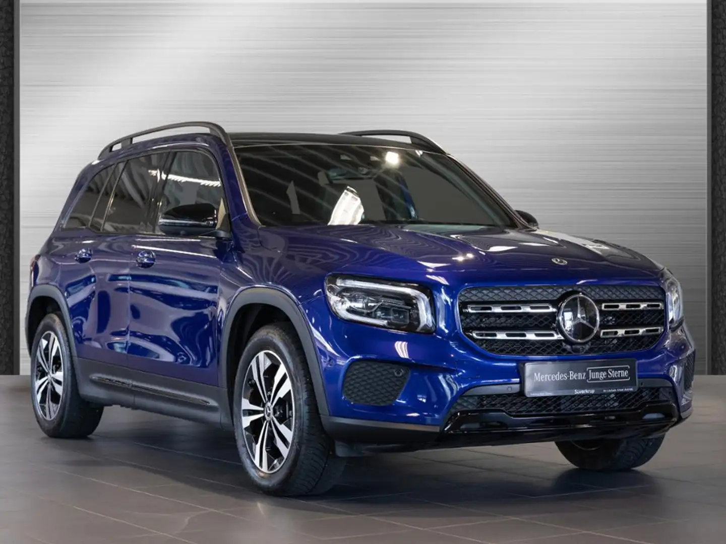 Mercedes-Benz GLB 200 d KOM NIGHT PROGRESSIVE DISTR PANO SPUR Blau - 2