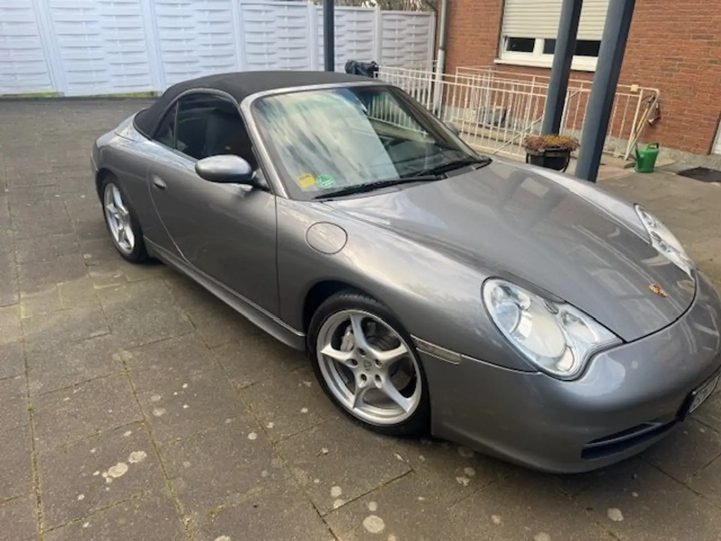 Porsche 996 911 Carrera 4 Cabrio Grey - 2