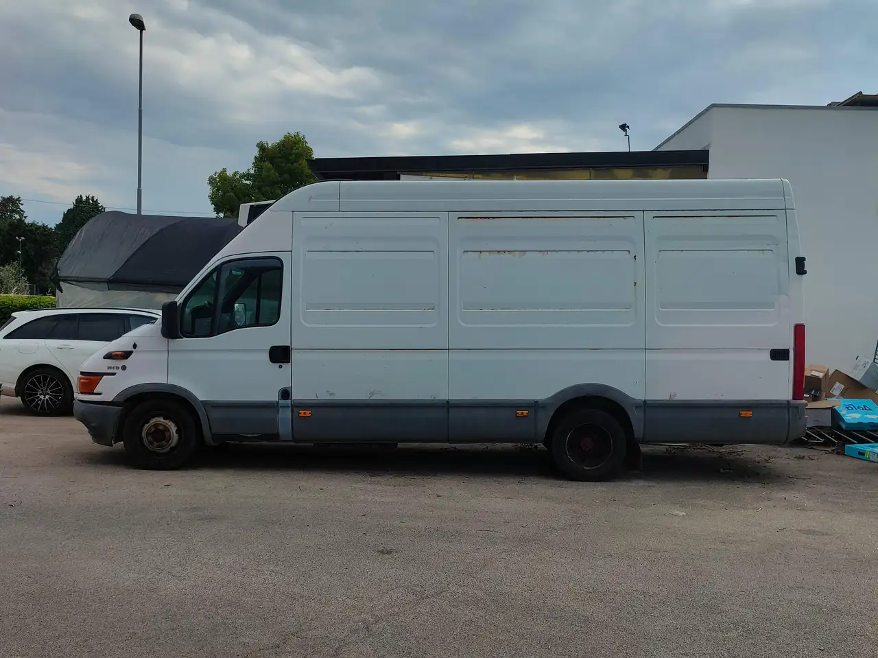 Iveco Daily 35C13 coibentato con frigo, foto 2