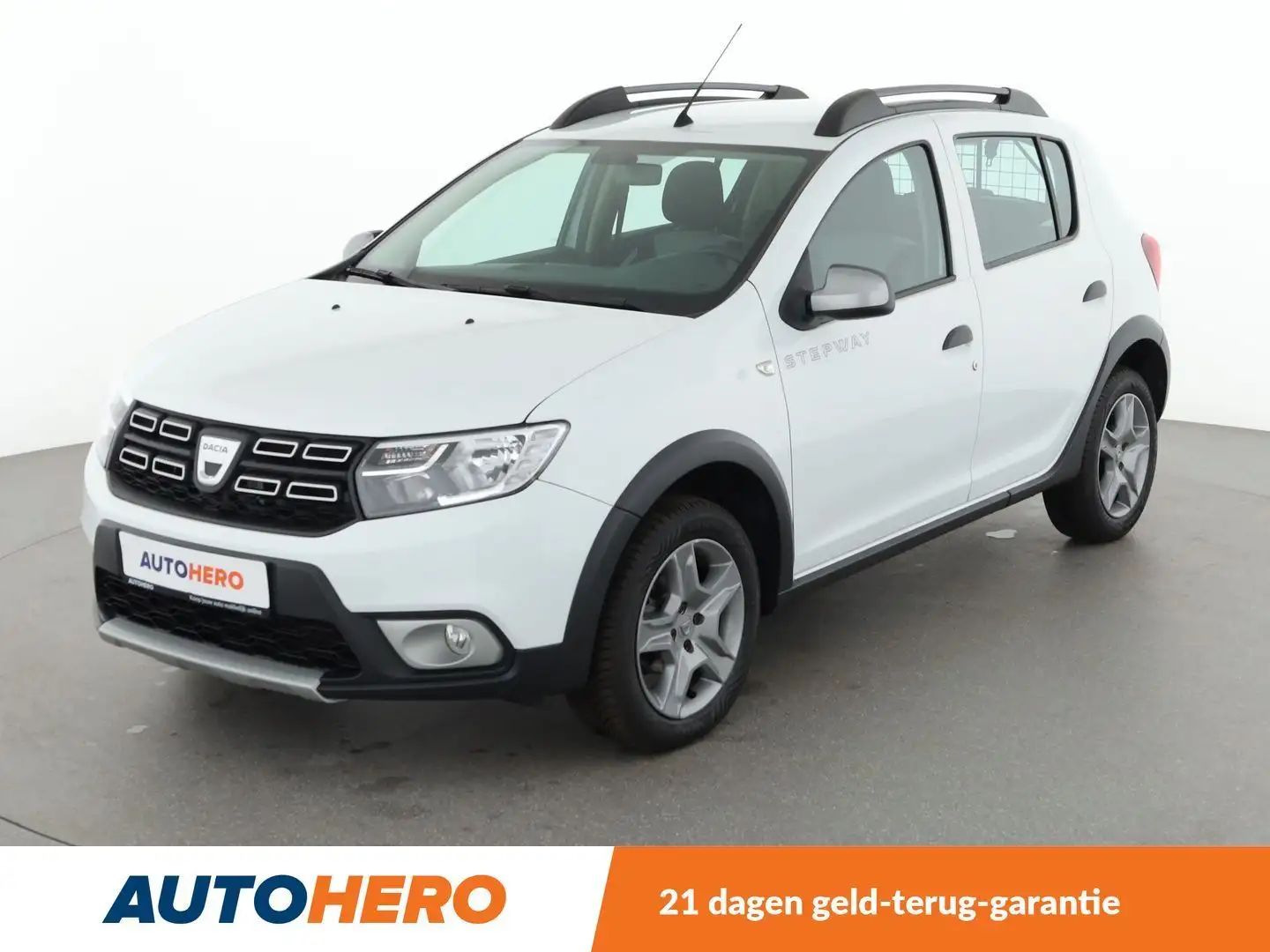 Dacia Sandero 0.9 TCe Stepway Prestige Wit - 1