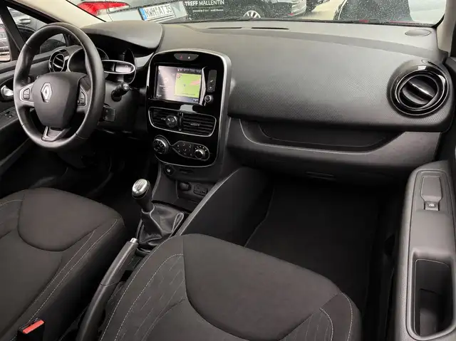 Renault Clio view 11