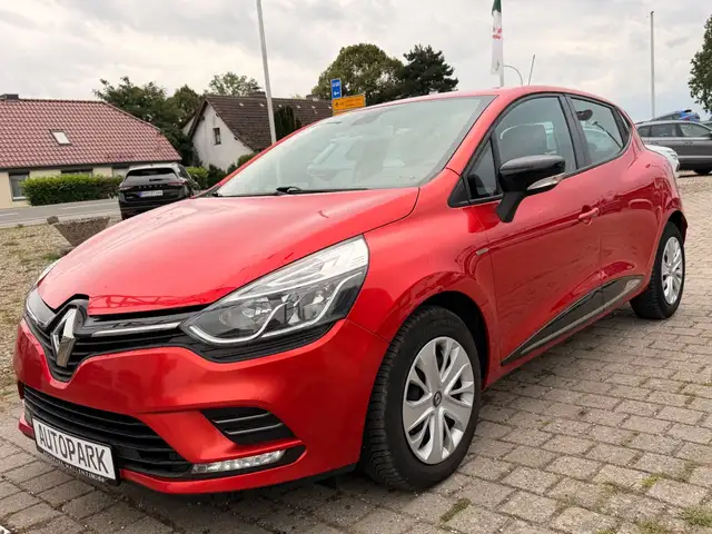 Renault Clio view 3
