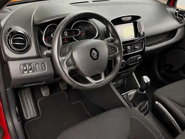 Renault Clio view 9