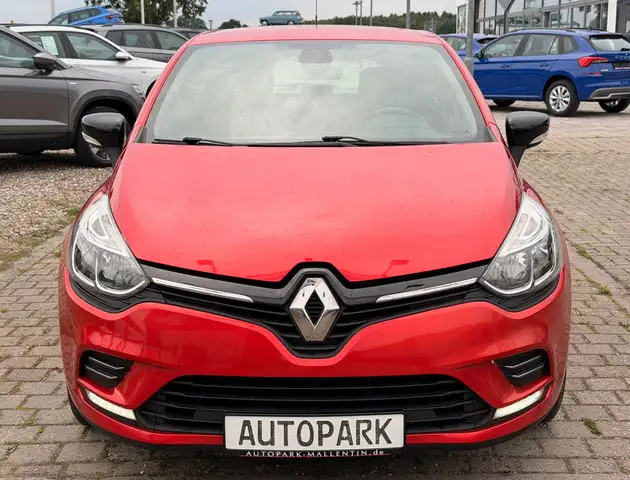 Renault Clio view 2