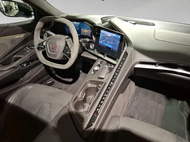 Chevrolet Corvette view 14