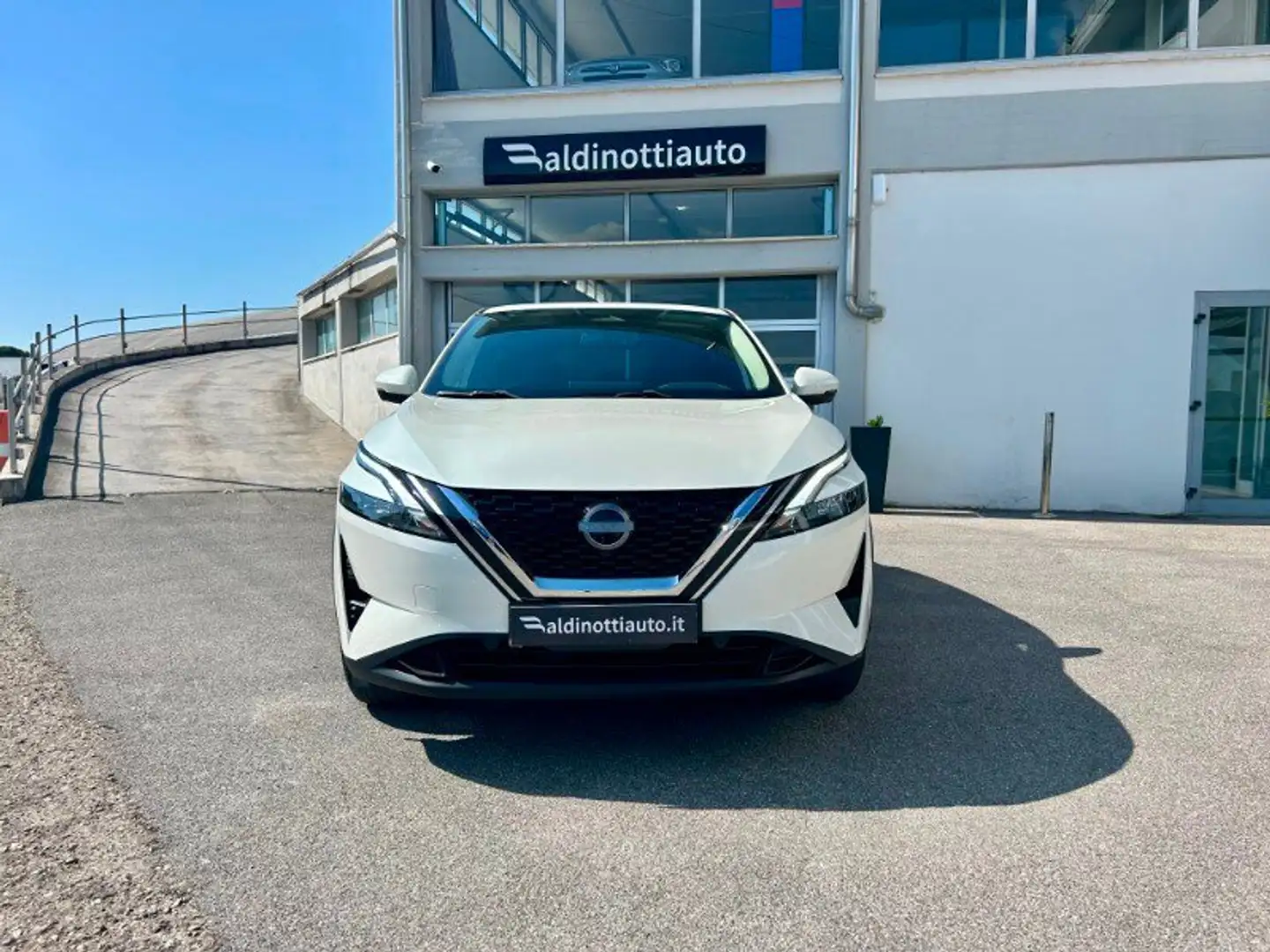 Nissan Qashqai Qashqai MHEV 158 CV Xtronic N-Connecta Bianco - 2