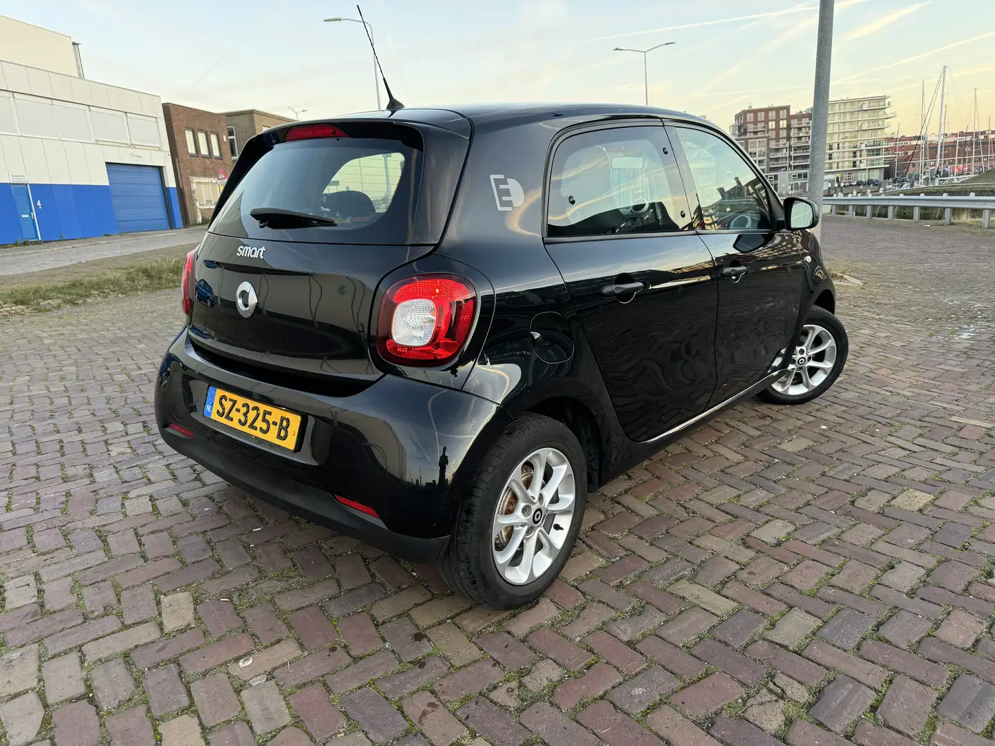 smart forFour electric drive BnsS. Zwart - 2