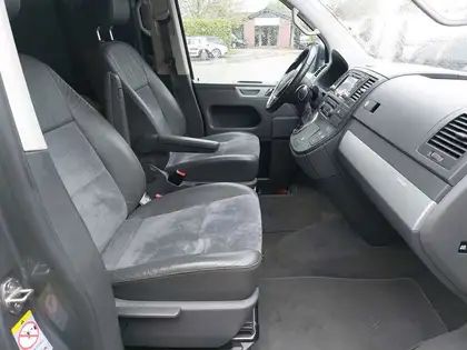 Annonce voiture d'occasion Volkswagen T5 Multivan - CARADIZE