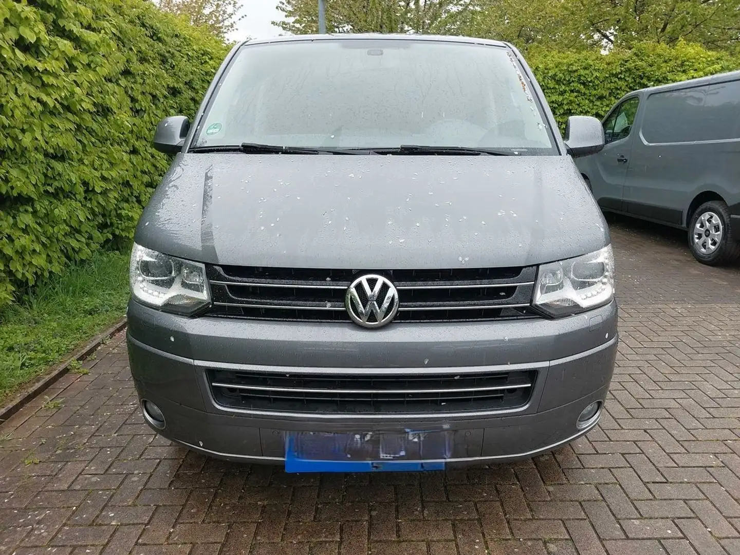 Volkswagen T5 Multivan T5 2.0 TDI DSG Multivan Highline/Alcant./Xen/Nav Gris - 2