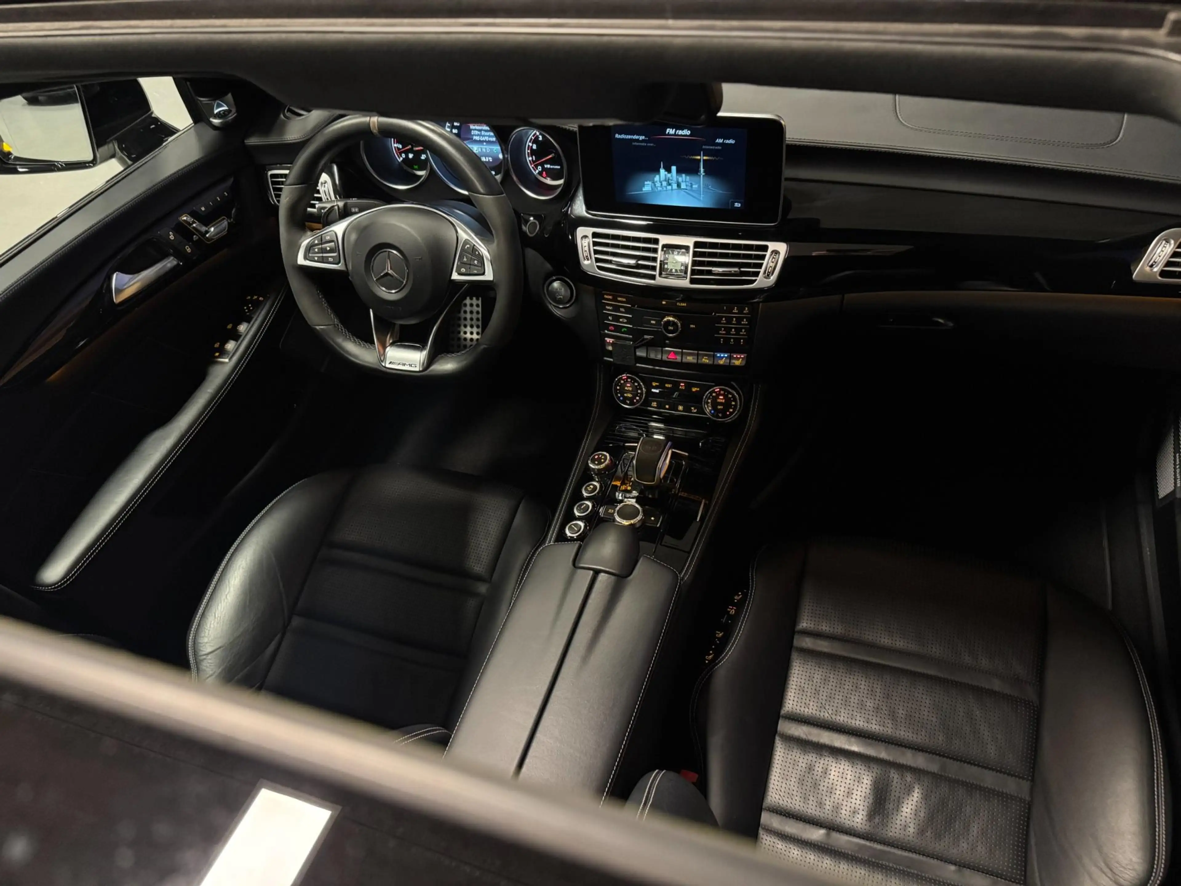 Mercedes-Benz CLS 63 AMG S 4Matic Aut Schuifdak B&O — photo 46